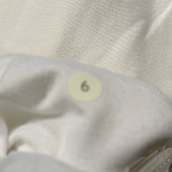 White Lululemon leggings - Picture 4 of 4